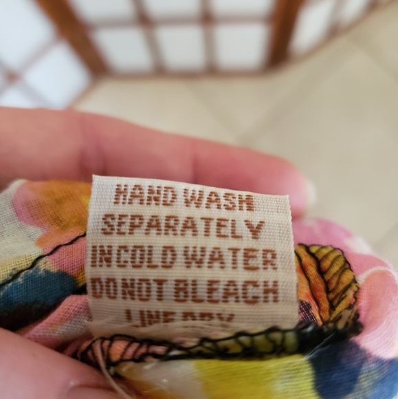 Modcloth 3/4 length roll-sleeve floral blouse NWT - Picture 5 of 5